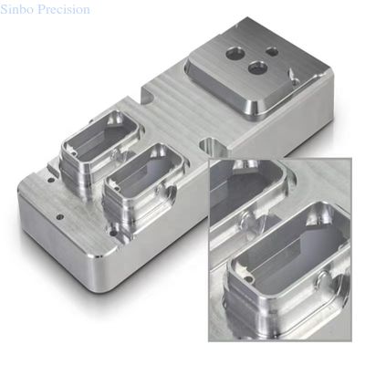 الطلب 5 محور CNC معالجة قطع الغيار الألومنيوم مكونات المنزل المعقدة